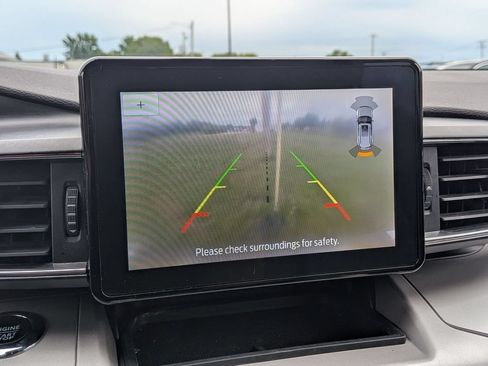 Used 2024 Ford Explorer XLT w/ Equipment Group 202A AWD/4WD image 16