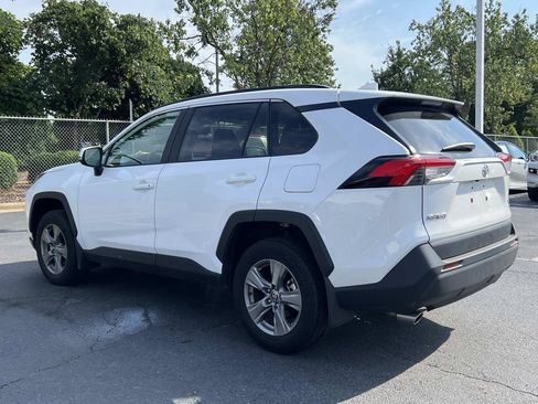 Used 2025 Toyota RAV4 XLE AWD/4WD image 5