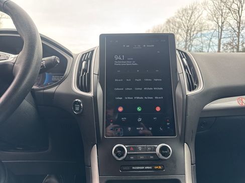 Used 2024 Ford Edge SEL image 19