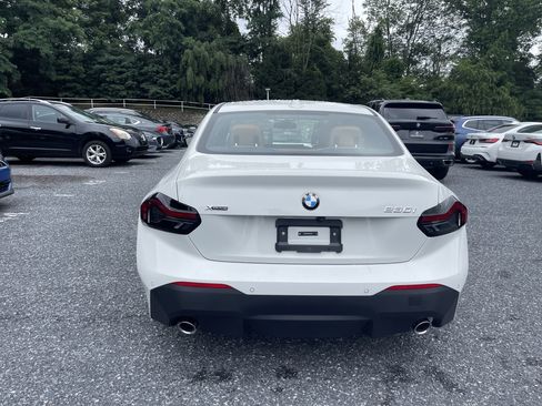 Used 2025 BMW 230i xDrive Coupe w/ Premium Package image 7