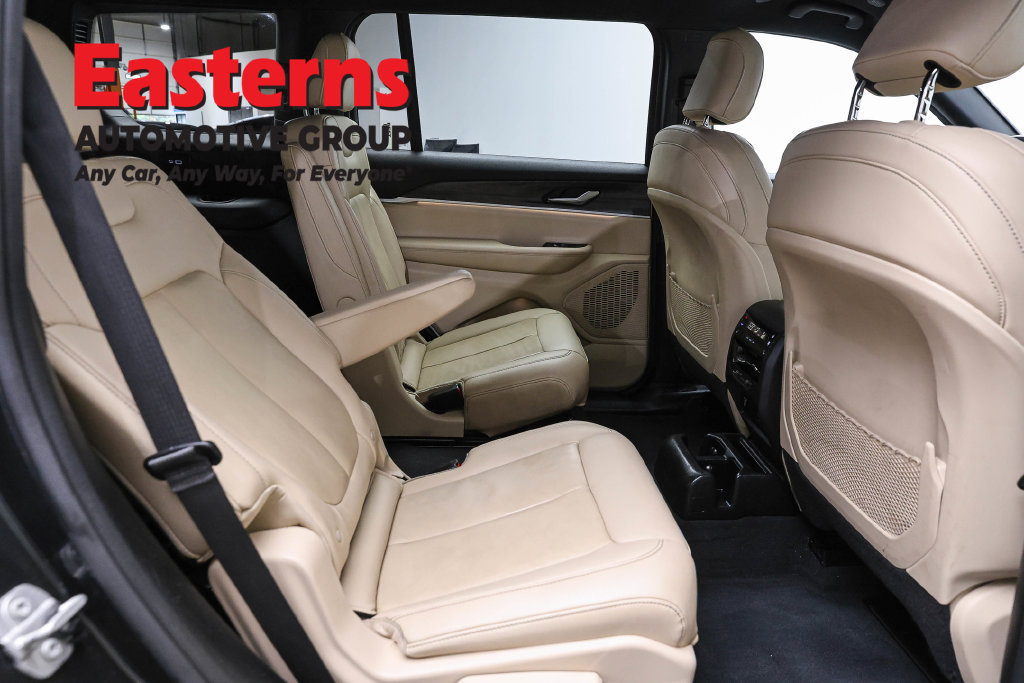Used 2023 Jeep Grand Cherokee L Limited AWD/4WD image 25