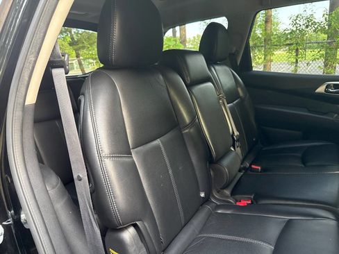 Used 2017 Nissan Pathfinder SL w/ SL Premium Package FWD image 19