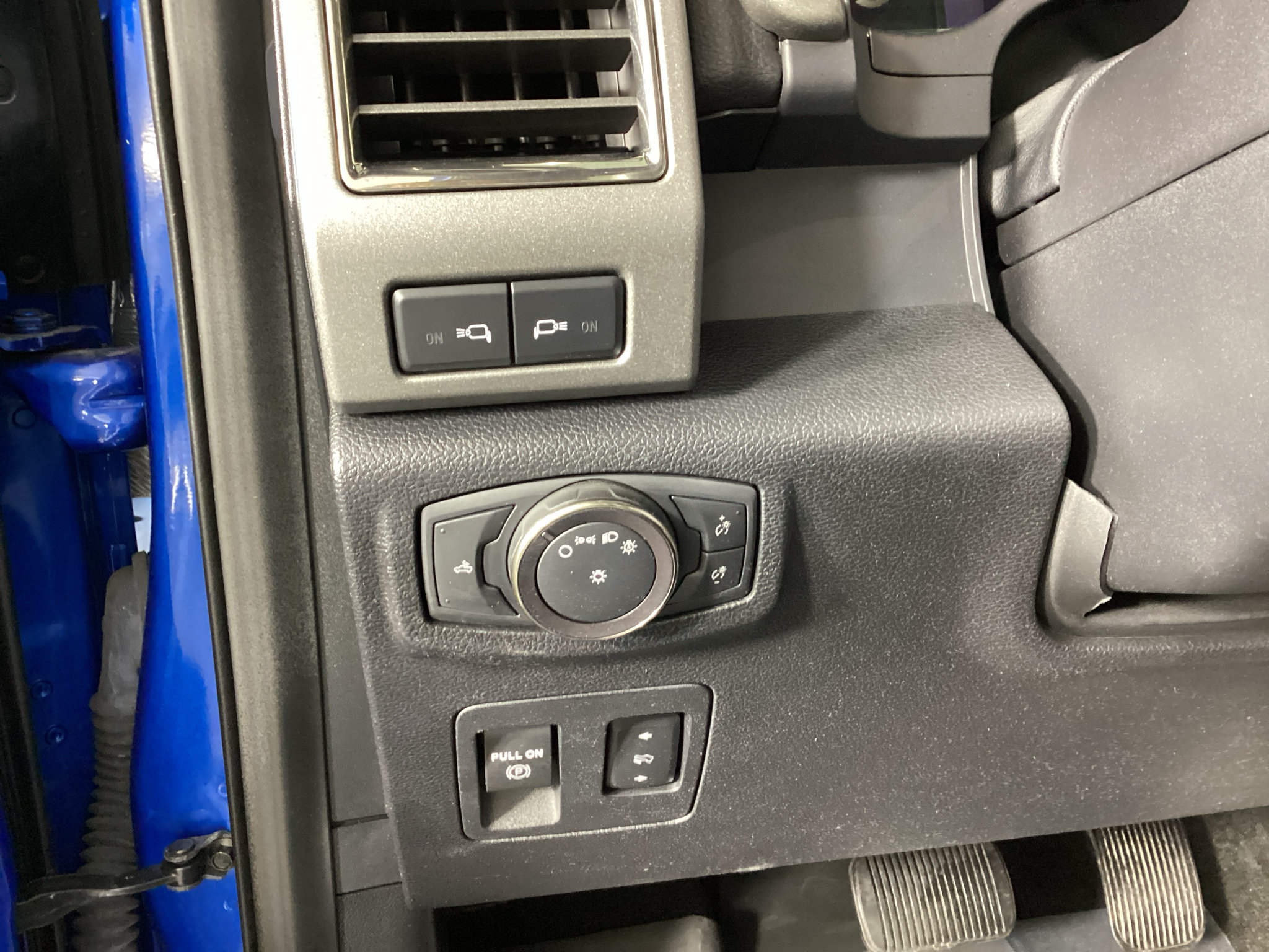 Used 2019 Ford F150 Raptor w/ Equipment Group 802A Luxury AWD/4WD image 24