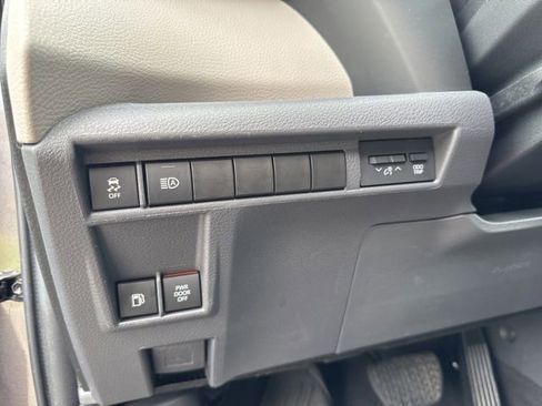 Used 2023 Toyota Sienna LE FWD image 10