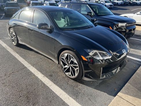 Used 2025 Hyundai Ioniq 6 Limited image 4