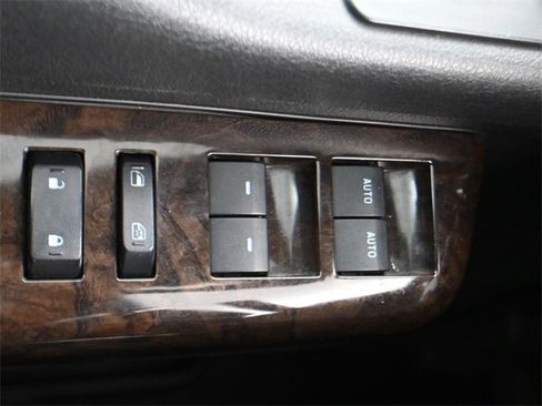 Used 2016 Ford F250 Platinum w/ Snow Plow Prep Package image 12