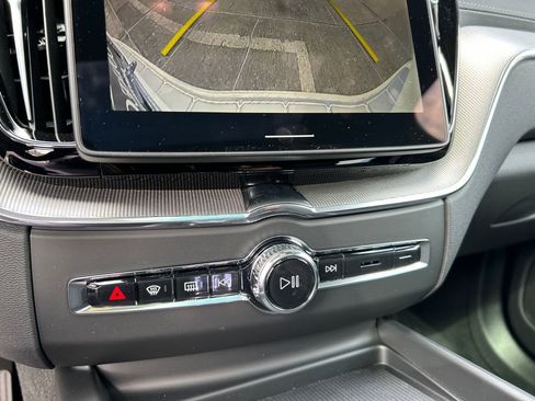 New 2026 Volvo XC60 B5 Ultra w/ Protection Package Premier image 19