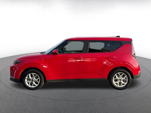 Used 2025 Kia Soul LX w/ LX Technology Package image 9
