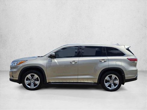 Used 2015 Toyota Highlander Limited FWD image 9