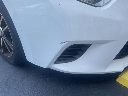 Used 2015 Toyota Corolla LE image 30