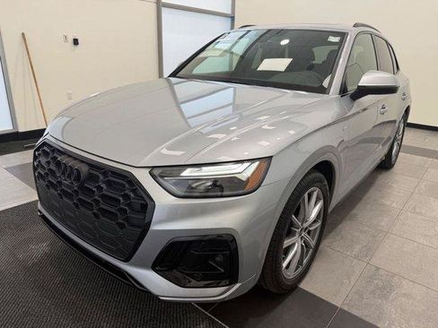 Certified 2025 Audi Q5 e Premium Plus w/ Premium Plus Package AWD/4WD image 6
