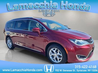 Used 2018 Chrysler Pacifica Touring-L w/ Tire & Wheel Group