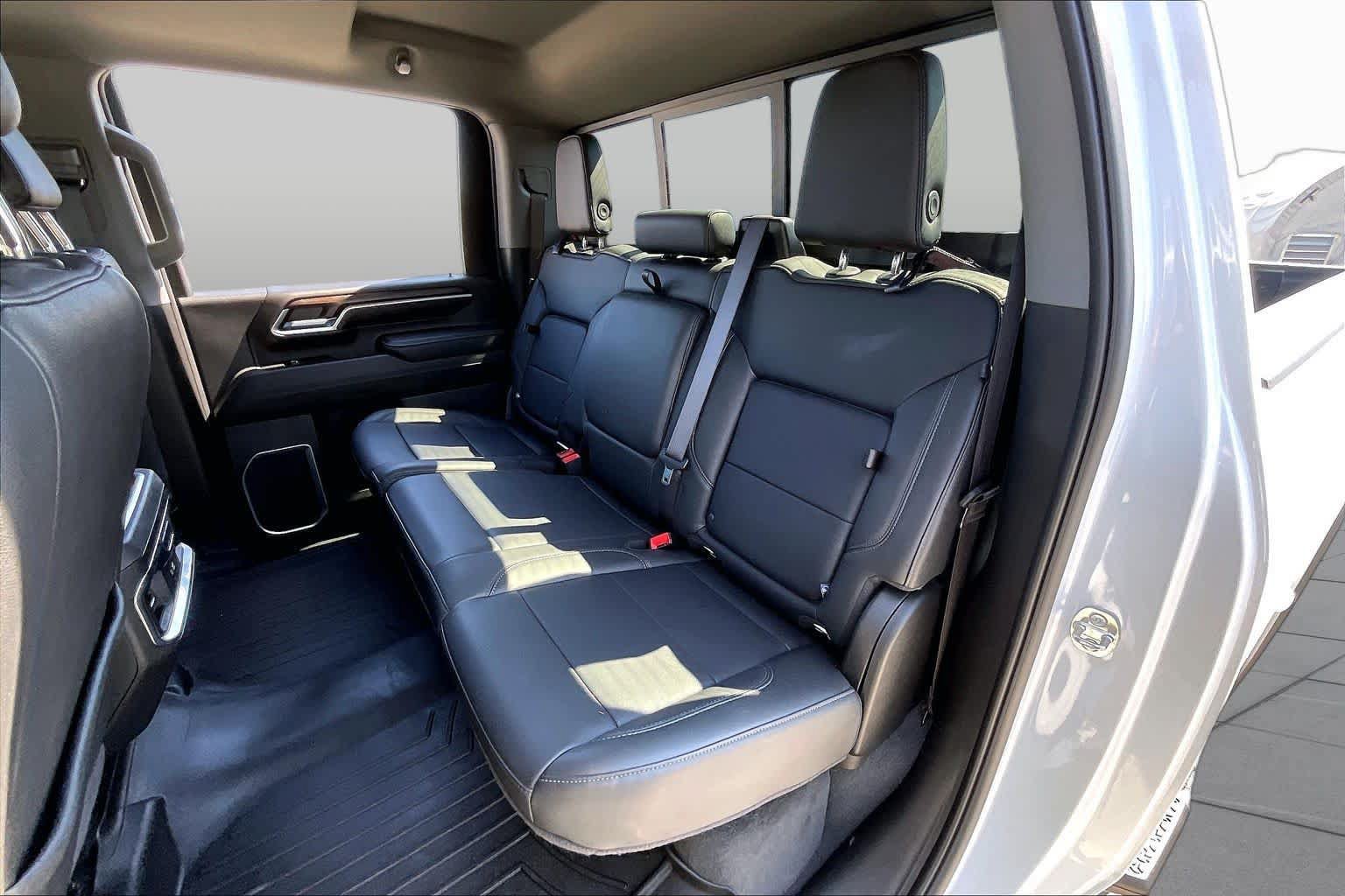 Used 2024 GMC Sierra 2500 SLT w/ Texas SLT Premium Package AWD/4WD image 20