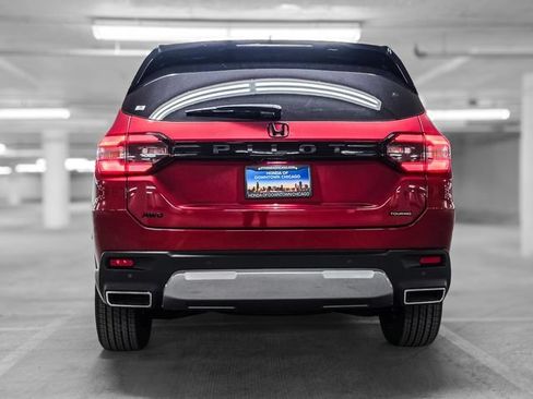 Used 2026 Honda Pilot Touring image 18