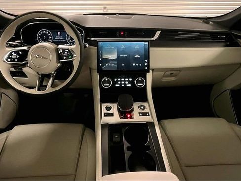 New 2026 Jaguar F-PACE R-Dynamic S image 6