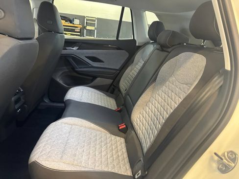 Used 2025 Volkswagen Tiguan S w/ 18" Wheel Package AWD/4WD image 15