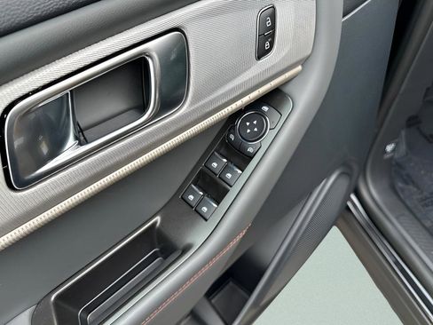 New 2026 Ford Explorer Active w/ Active Comfort Package image 17