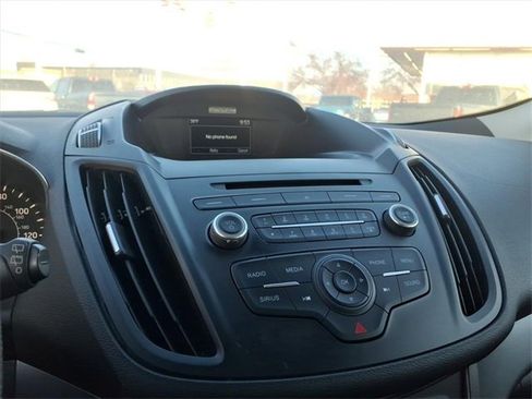 Used 2017 Ford Escape SE image 16