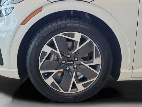 New 2026 Genesis GV60 RWD image 29