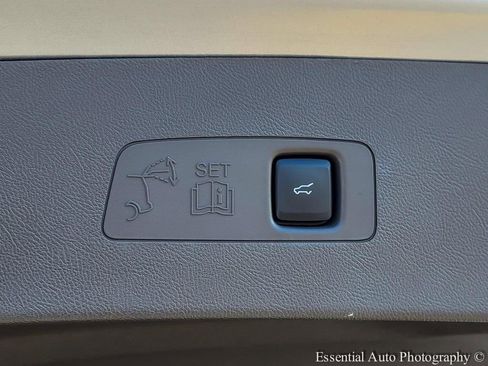 Used 2023 Lincoln Corsair AWD w/ Towing Package image 29