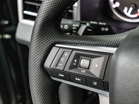 New 2025 Mitsubishi Outlander SE image 7