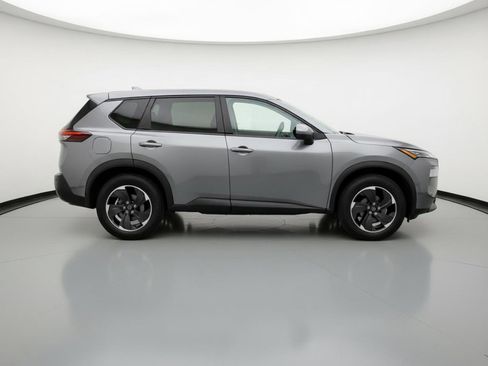 Used 2025 Nissan Rogue SV AWD/4WD image 11
