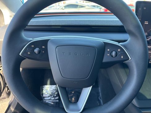 Used 2025 Tesla Model 3 image 29