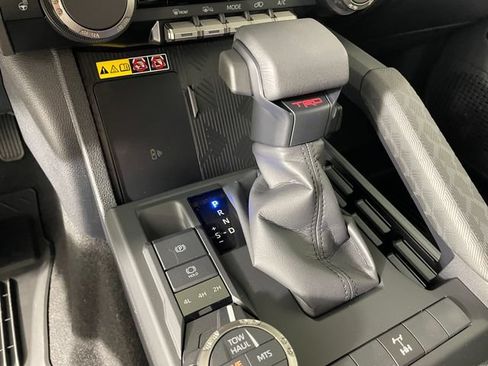 New 2026 Toyota 4Runner TRD Off-Road AWD/4WD image 4