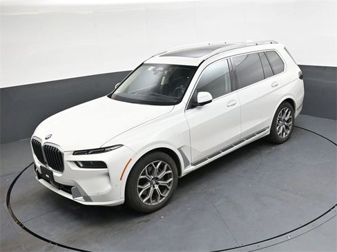 Used 2025 BMW X7 xDrive40i image 22