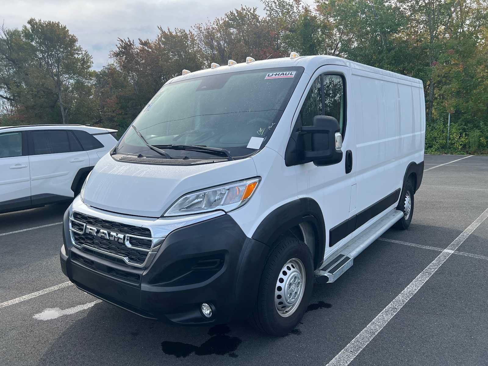 Used 2025 RAM ProMaster 2500 w/ U-Haul Equipment Group FWD image 2