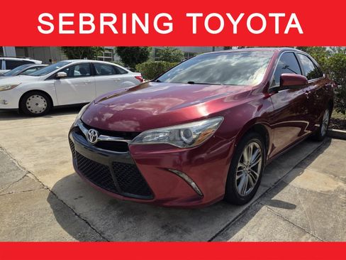 Used 2017 Toyota Camry SE FWD image 1