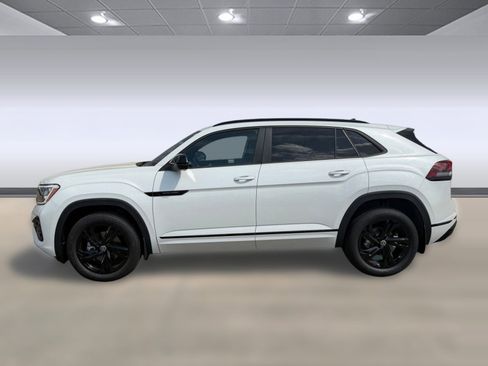 New 2026 Volkswagen Atlas Cross Sport SEL R-Line AWD/4WD image 2