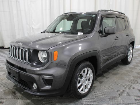 Used 2019 Jeep Renegade Latitude w/ Popular Equipment Group image 33
