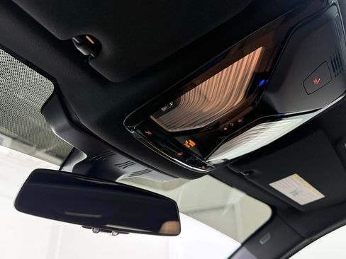 Used 2022 BMW 530i w/ M Sport Package image 28