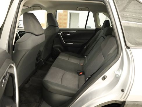 Used 2021 Toyota RAV4 AWD Hybrid image 33