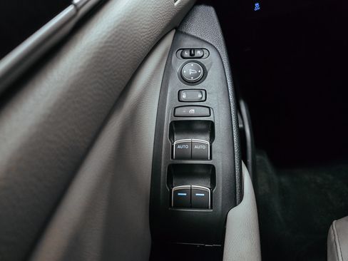 Used 2018 Honda Accord EX-L image 21