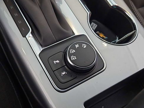 New 2026 Chevrolet Blazer LT w/ Midnight/Sport Edition AWD/4WD image 9