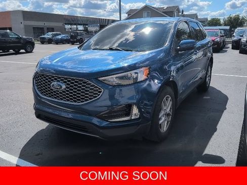 Used 2023 Ford Edge SEL w/ Convenience Package AWD/4WD image 3