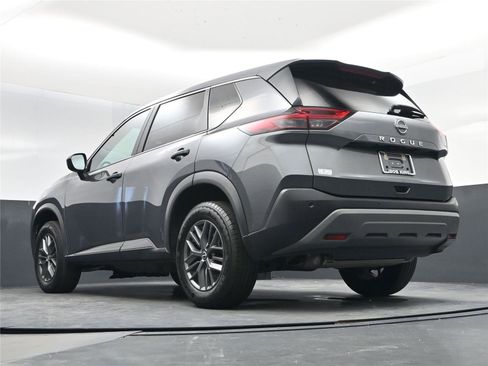 Used 2023 Nissan Rogue S image 12