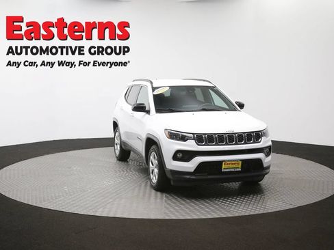Used 2024 Jeep Compass Latitude AWD/4WD image 49
