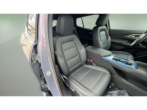 Certified 2025 Chevrolet Equinox EV LT w/ Convenience Package AWD/4WD image 31