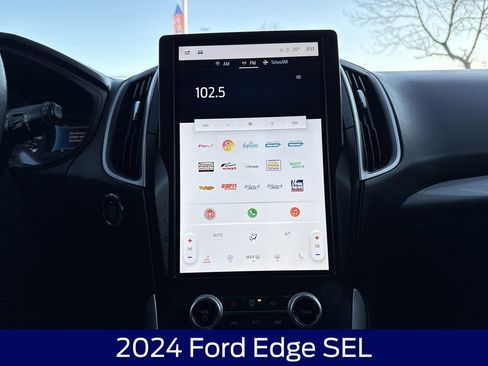Used 2024 Ford Edge SEL image 21