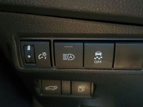 Used 2024 Toyota Corolla Cross AWD Hybrid w/ Convenience Package image 36