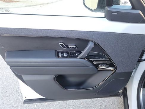 Used 2024 Land Rover Range Rover Sport Dynamic SE image 21
