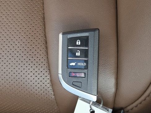 Used 2023 Acura MDX SH-AWD w/ Technology Package image 38