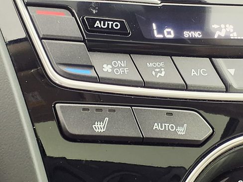 Used 2024 Acura RDX SH-AWD image 22