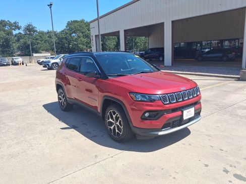 Used 2025 Jeep Compass Limited AWD/4WD image 6