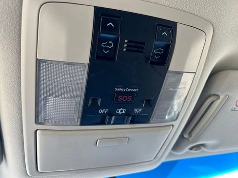 Used 2016 Lexus GX 460 w/ Premium Package AWD/4WD image 22