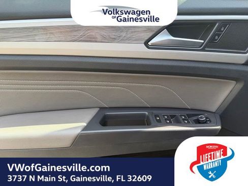Used 2023 Volkswagen Atlas Cross Sport SE FWD image 16