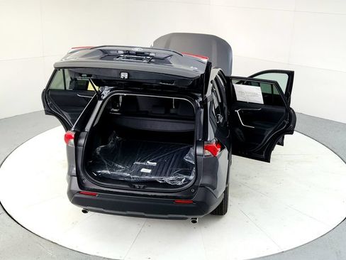 Certified 2025 Toyota RAV4 LE FWD image 19